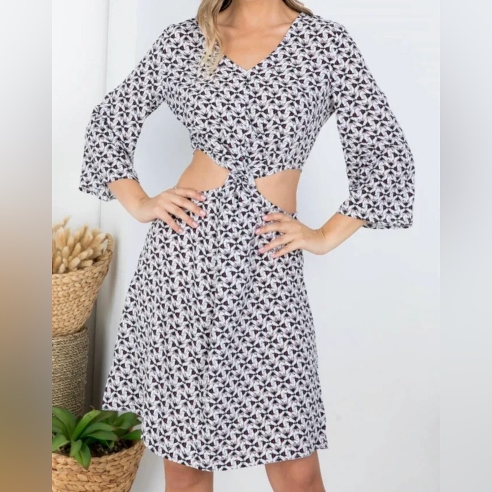 NWT Be You Tiful Women’s Side Cutout Printed Dress SZ L❤️